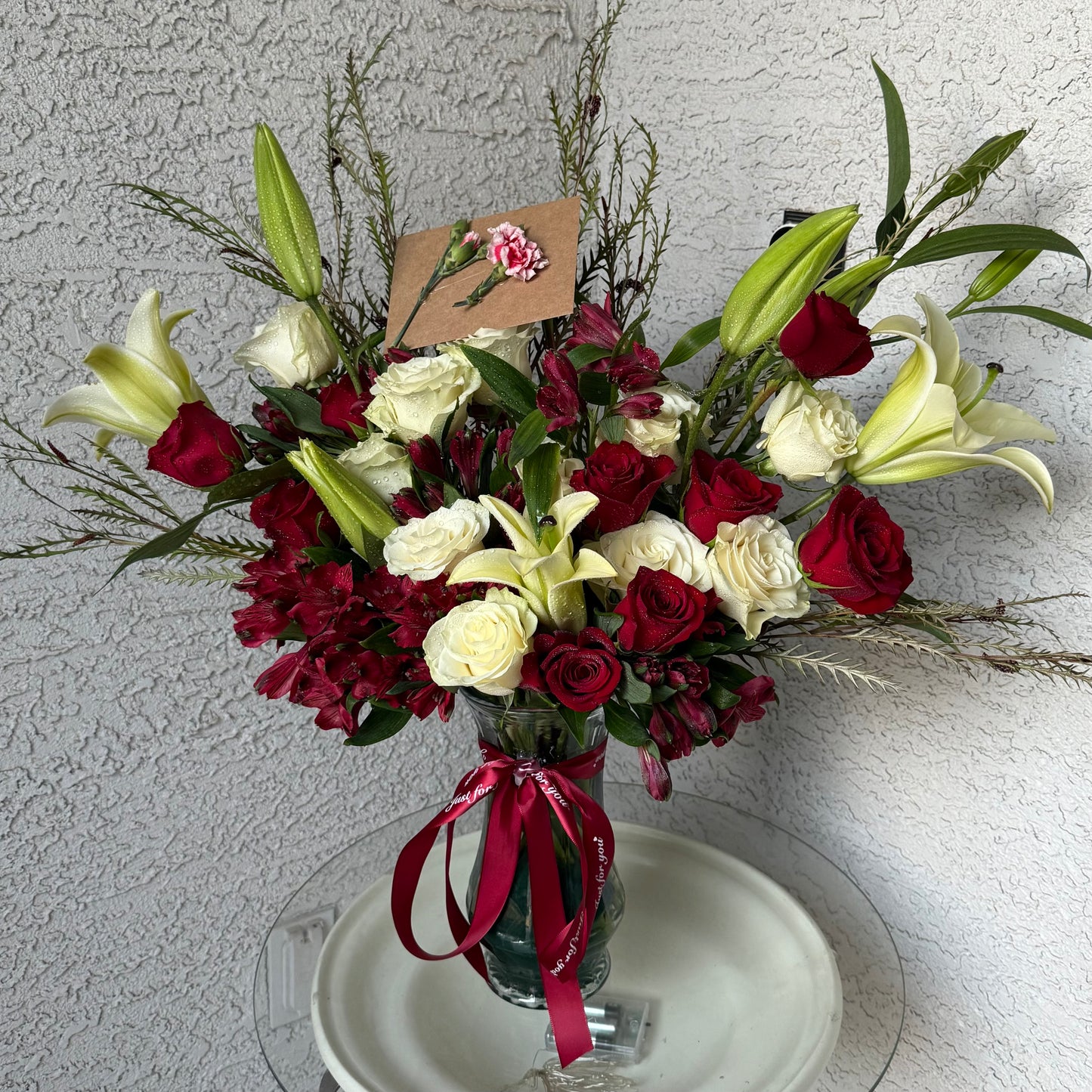 Love Classic Lilies - Flowery