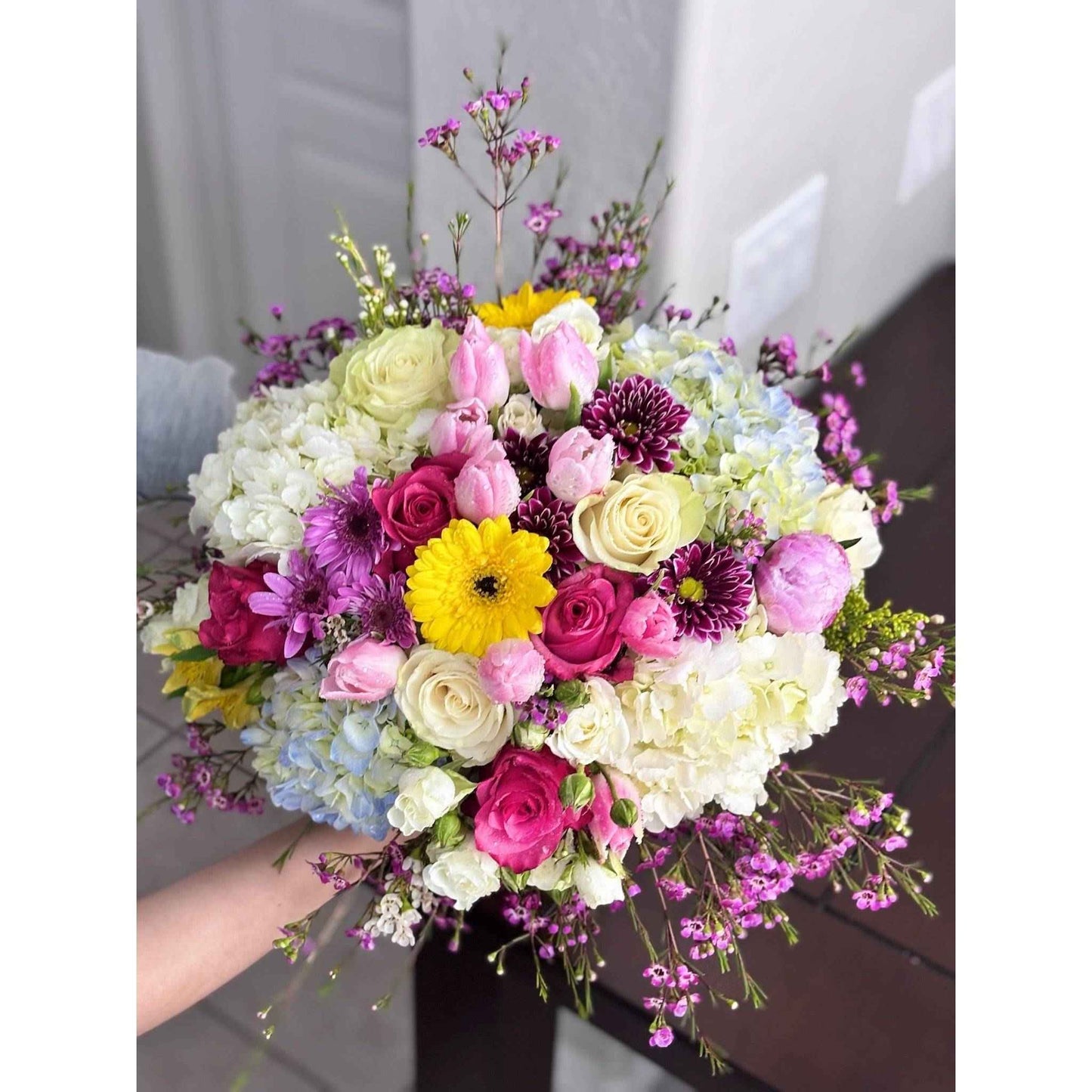 Designer's Choice Arrangement - Flowery