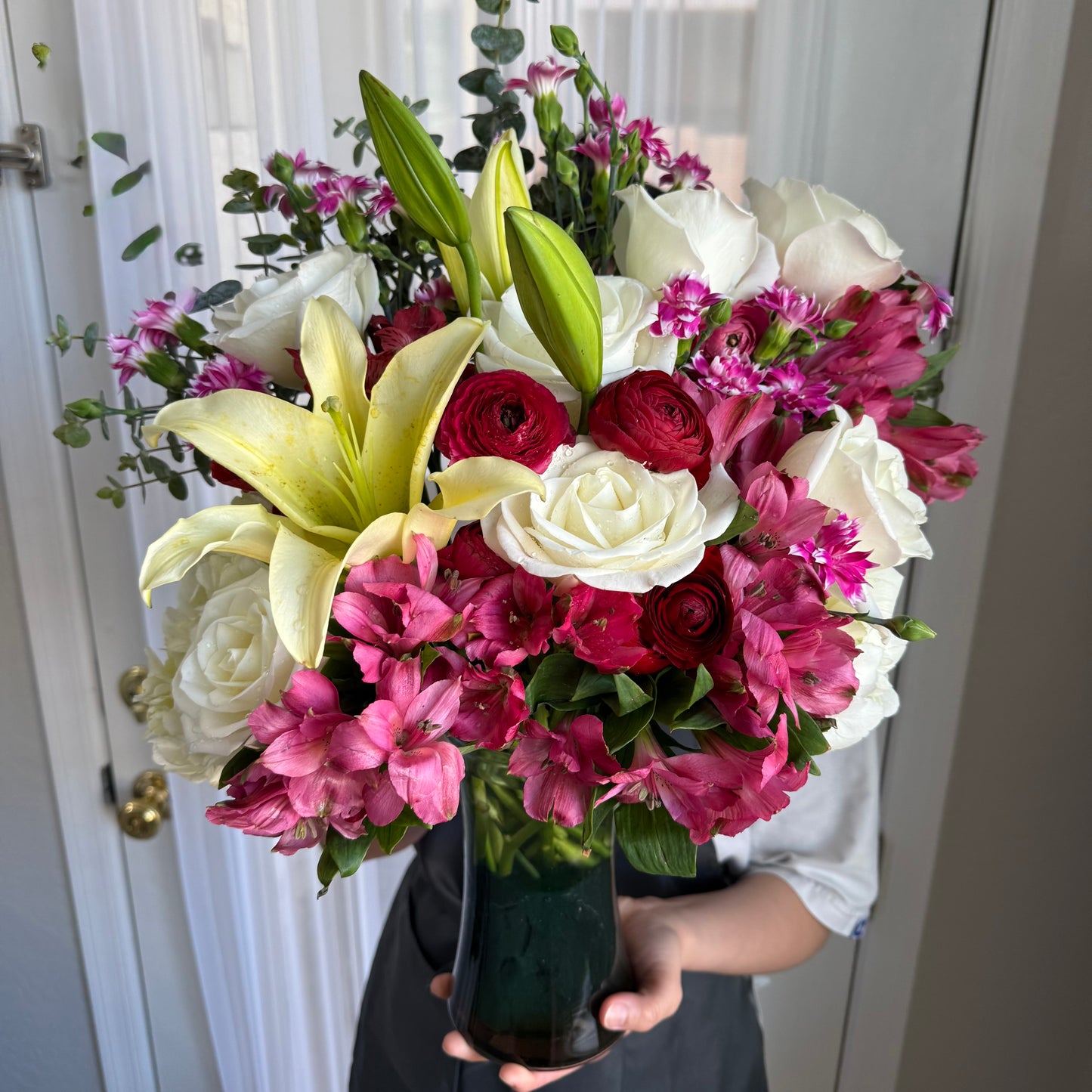Designer's Choice Arrangement - Flowery