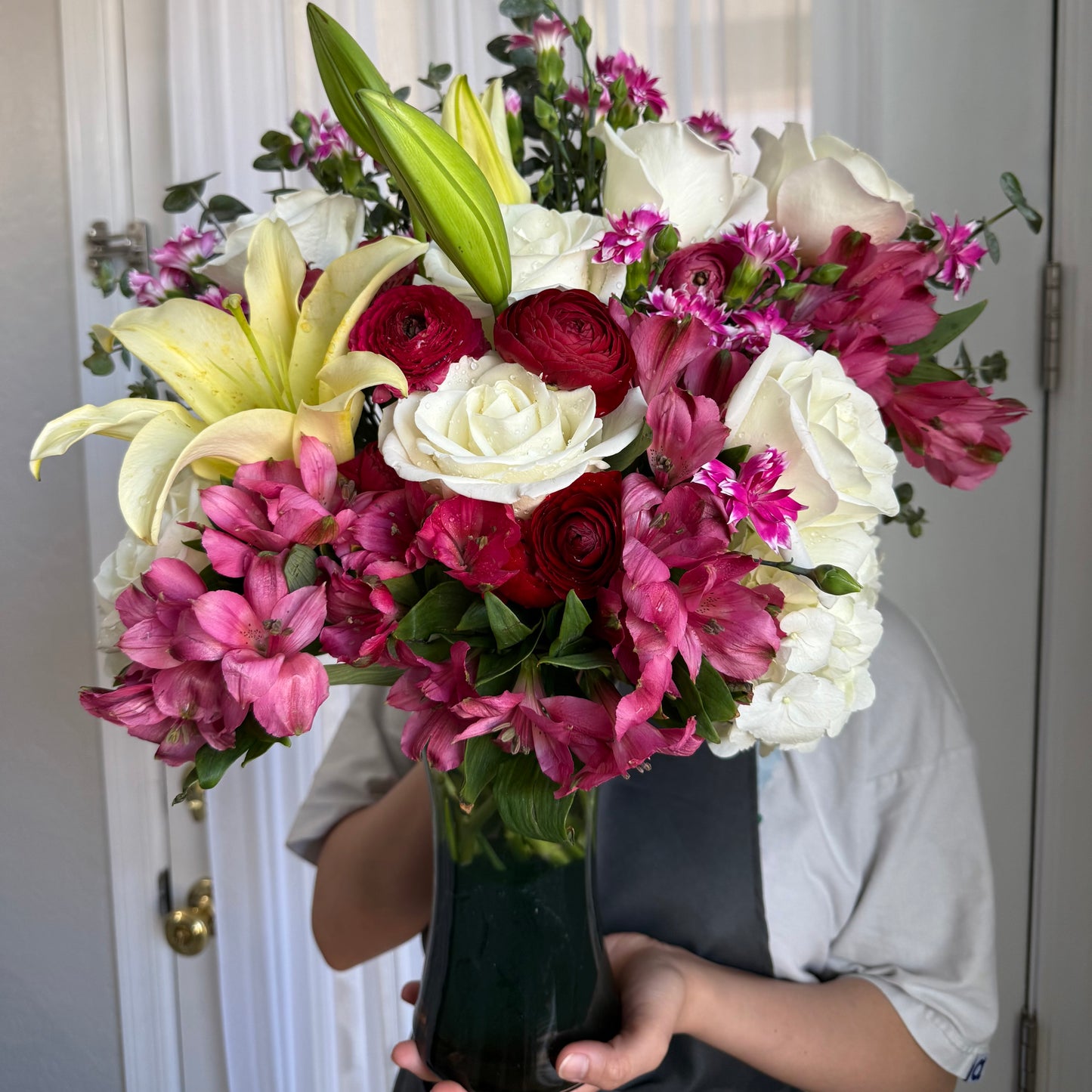 Designer's Choice Arrangement - Flowery