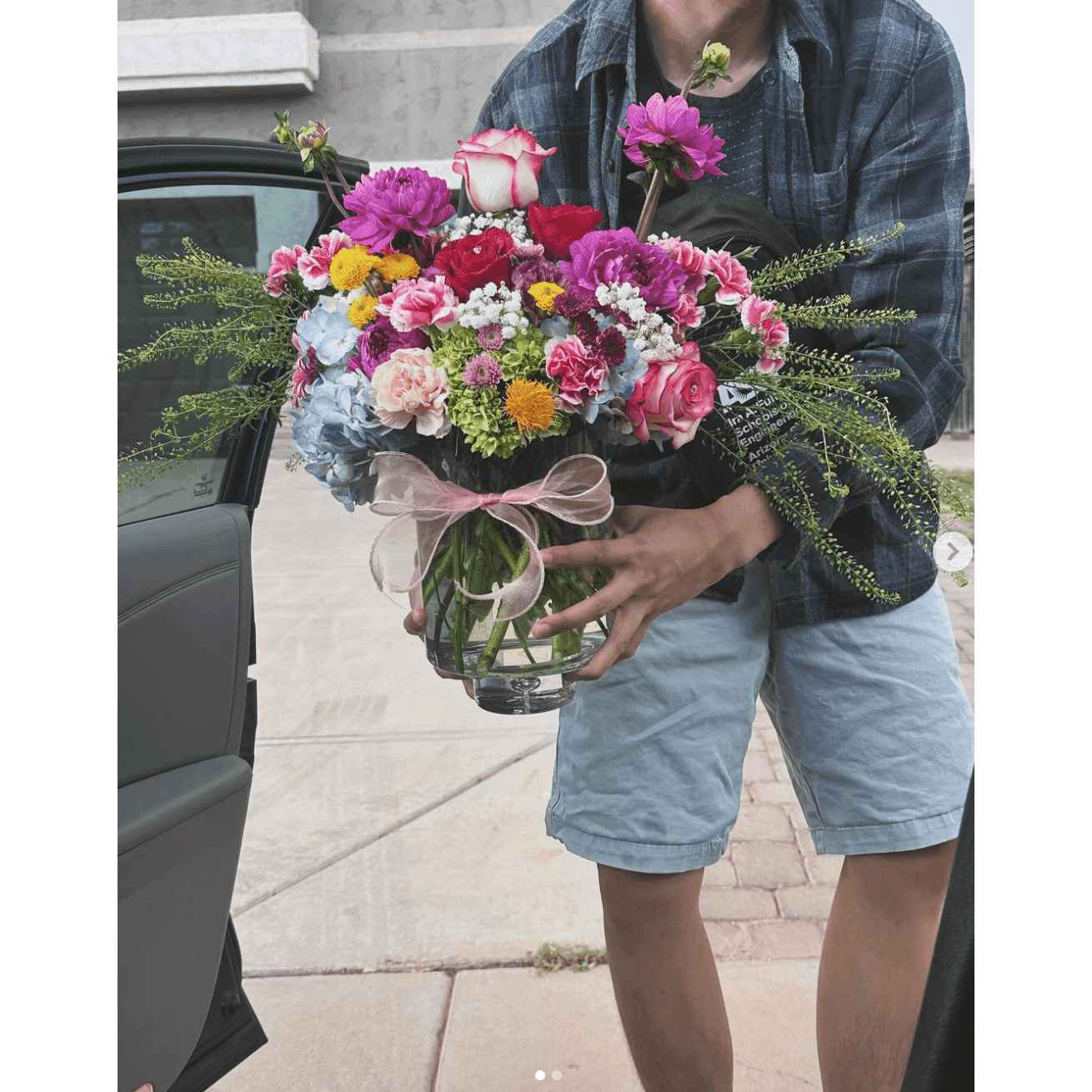 Designer's Choice Arrangement - Flowery