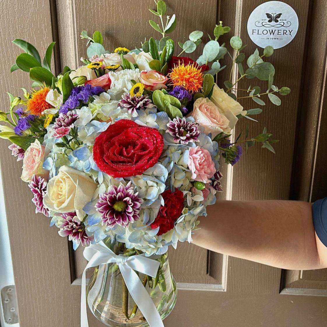 Designer's Choice Arrangement - Flowery