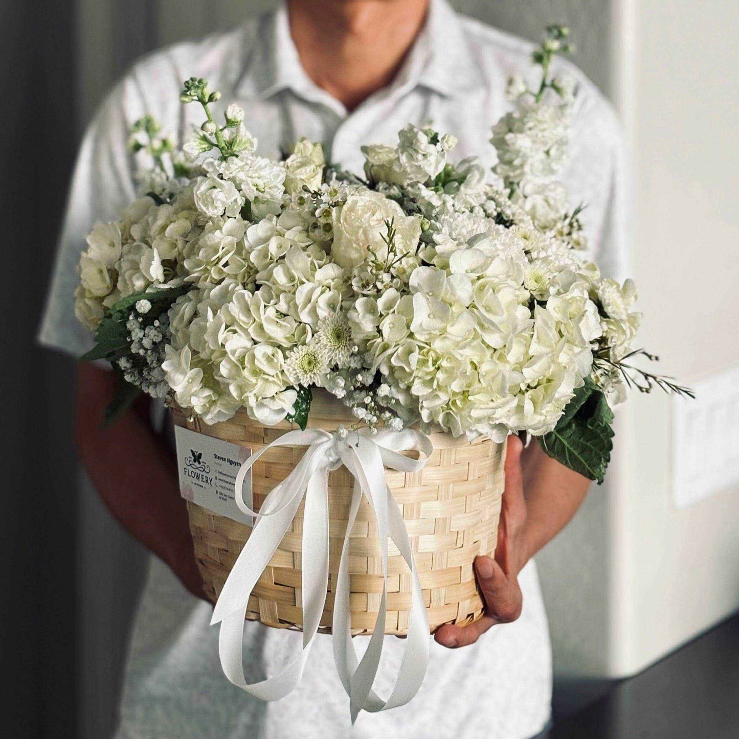 My Swan White - Flowery
