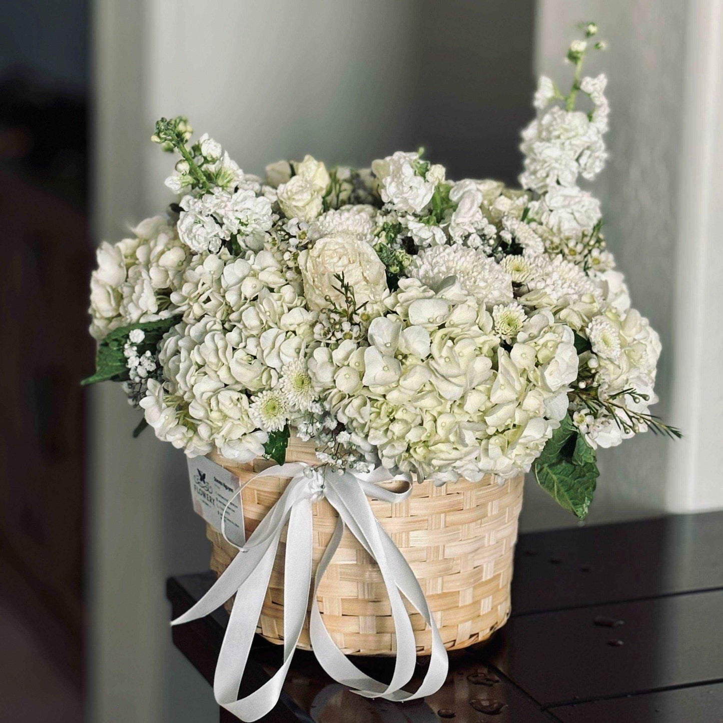 My Swan White - Flowery