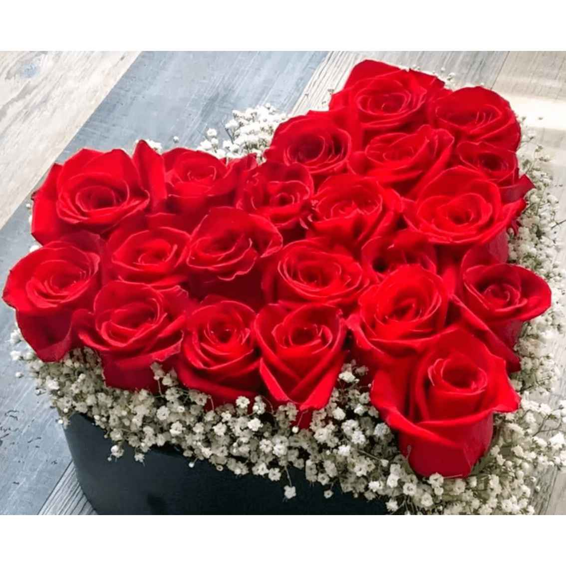 My Valentine Baby breath around - Flowery