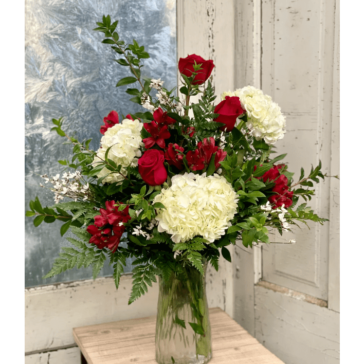 Vase Arrangment Flowery