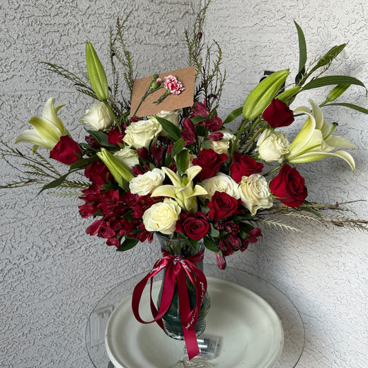 Love Classic Lilies - Flowery