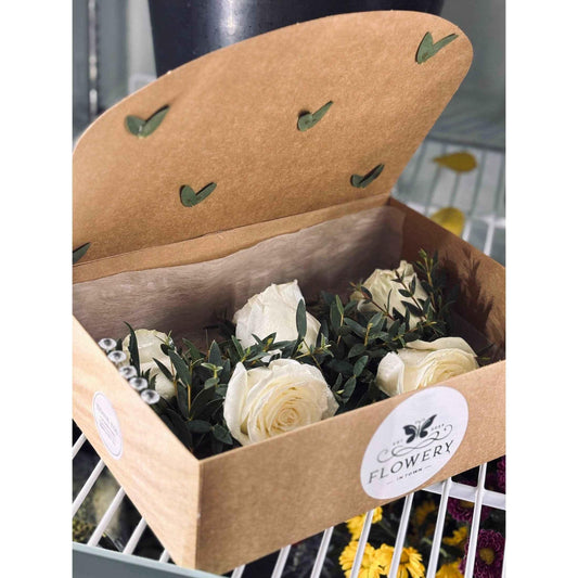 Single Rose Boutonniere - Flowery