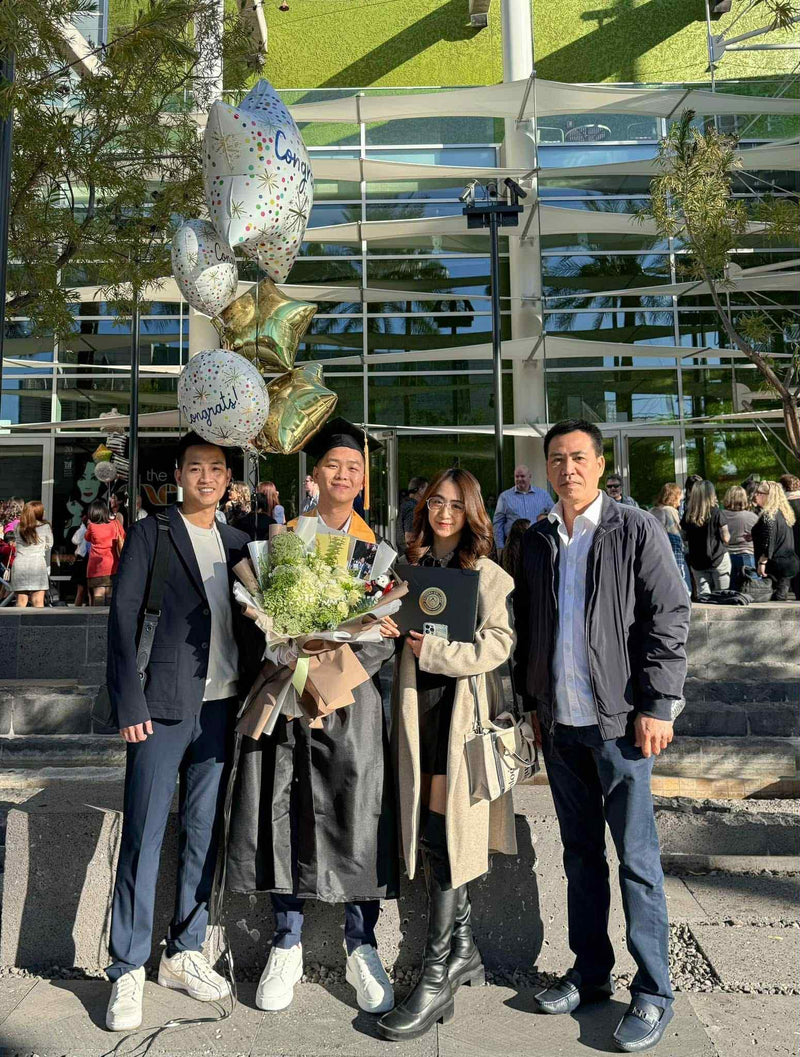 att.uyZ-PWRAjzbVMk5gKpQm93oOePhxXvqBc2um66fxnSs - Flowery